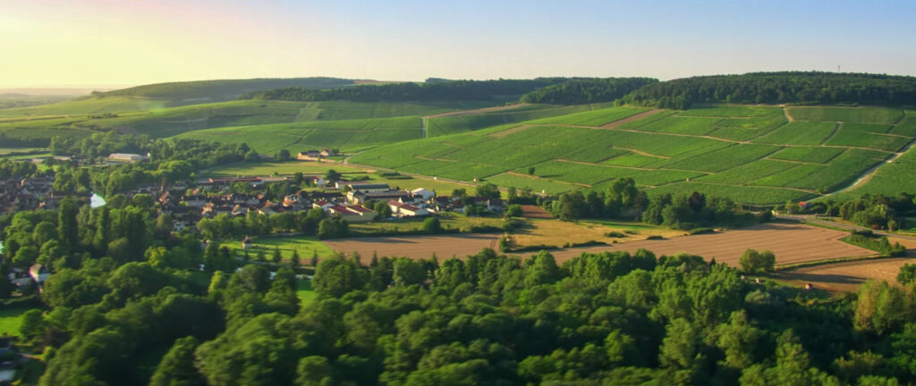 De wijngaarden van Chablis, gezien vanuit de lucht